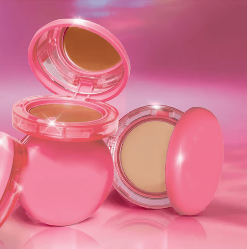 ⏰🎉 Foundation with Brush FREE !🎁